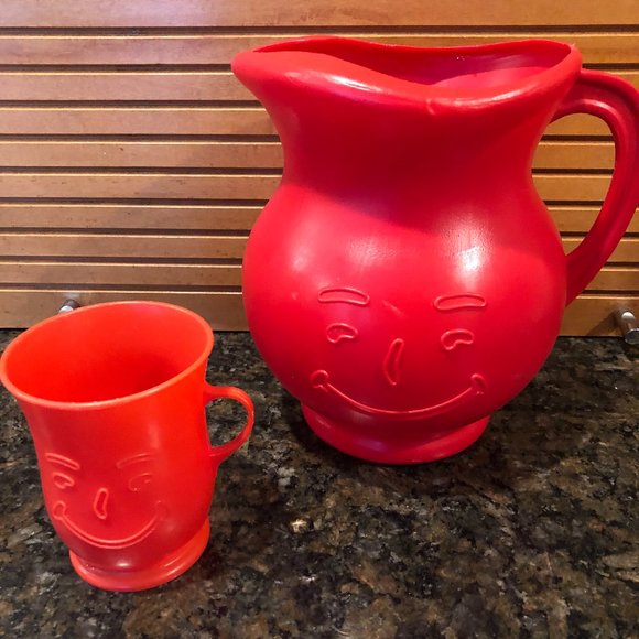 Vintage Kool Aid Smiley Face Pitcher Glass Plastic 2 QT - Picture 1 of 4